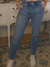 Load image into Gallery viewer, Kan Can Paperbag Mom Jeans
