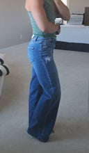 Load image into Gallery viewer, Zenana Straight Leg Jeans
