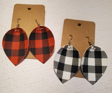 Load image into Gallery viewer, Buffalo Plaid Leaf Earrings
