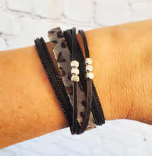 Load image into Gallery viewer, Leopard Magnetic Bracelet
