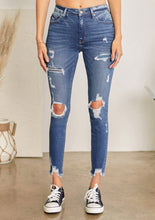Load image into Gallery viewer, KanCan Skinny Jeans
